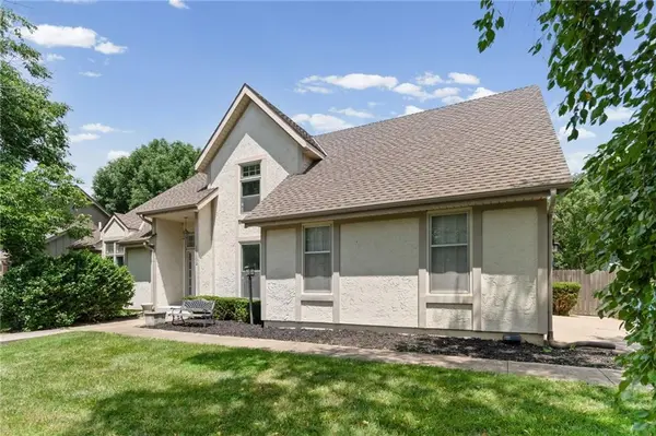 11102 W 114th TER, Overland Park, KS 66210