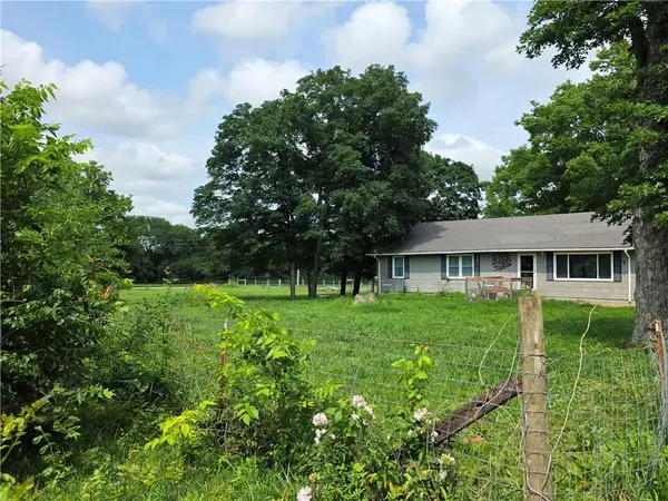 38543 Lone Elm RD, Fontana, KS 66026