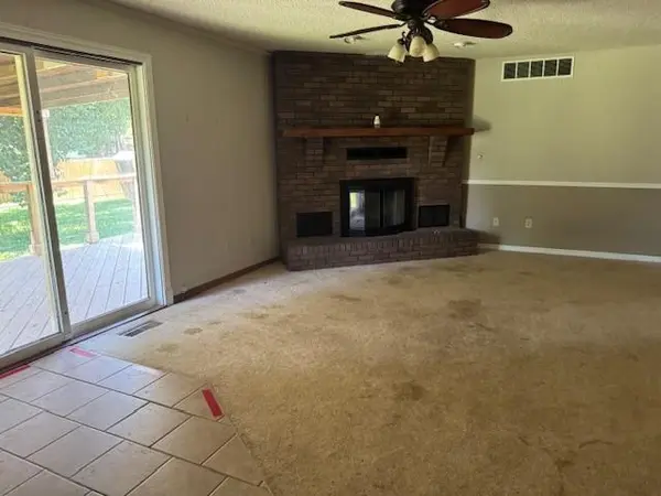 512 Custer RD, Parsons, KS 67357