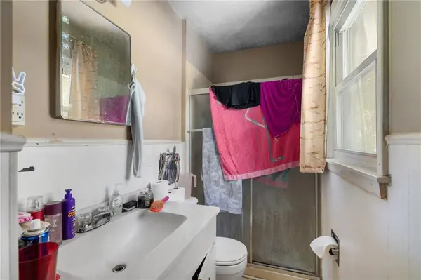 1729 N McCoy ST, Independence, MO 64050