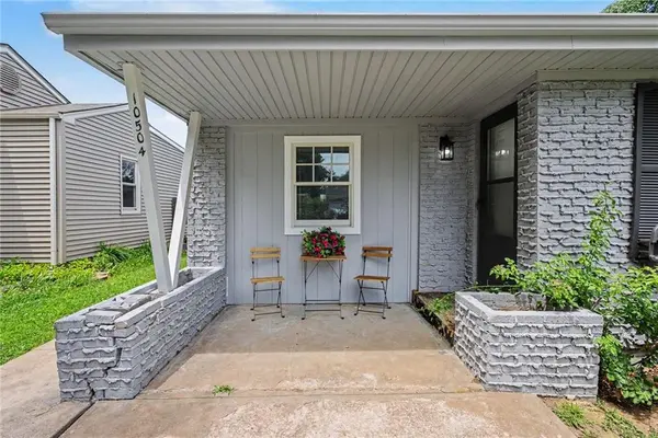 10504 E 25th TER, Independence, MO 64052