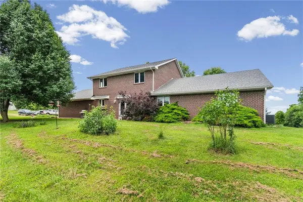 19618 Neth RD, Trimble, MO 64492