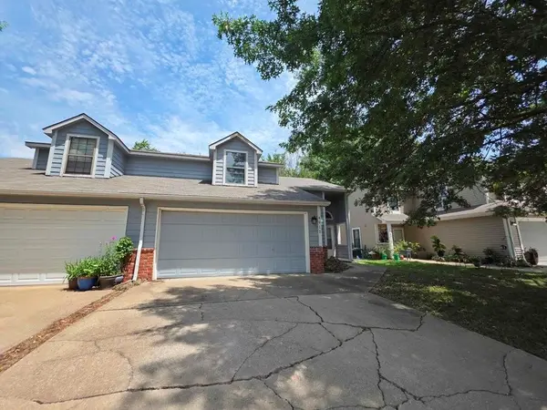 4012 Overland DR, Lawrence, KS 66049