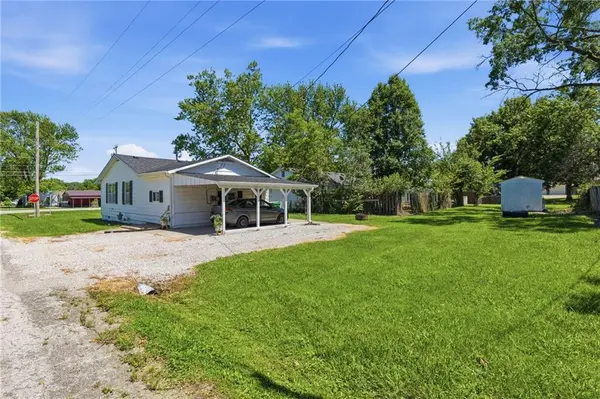300 S High ST, Butler, MO 64730