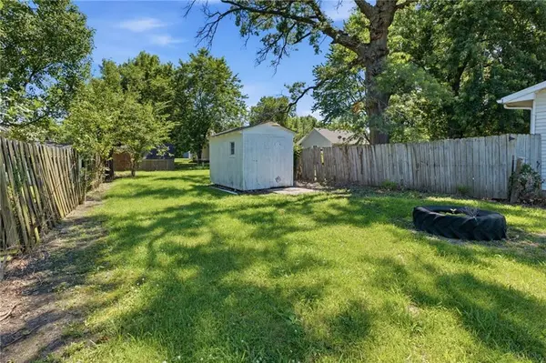 300 S High ST, Butler, MO 64730