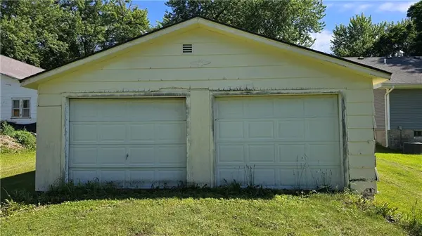 419 E 5th ST, Cameron, MO 64429