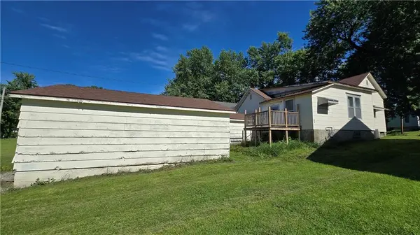419 E 5th ST, Cameron, MO 64429