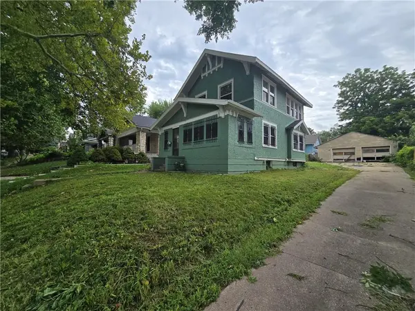 327 S Kensington AVE, Kansas City, MO 64124