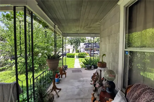 906 Columbia AVE, Leavenworth, KS 66048