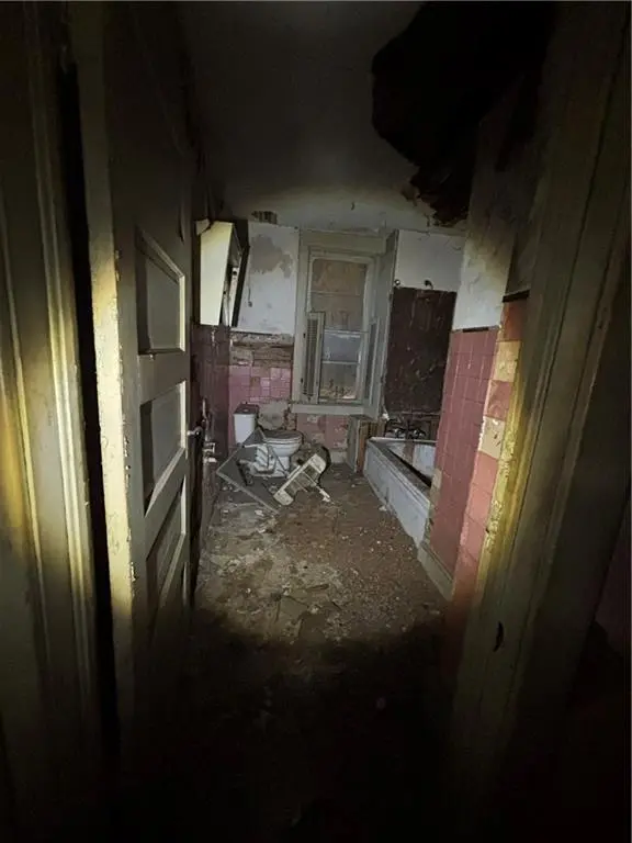 2221 Garfield AVE, Kansas City, KS 66104