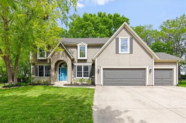 15902 W 161st ST, Olathe, KS 66062