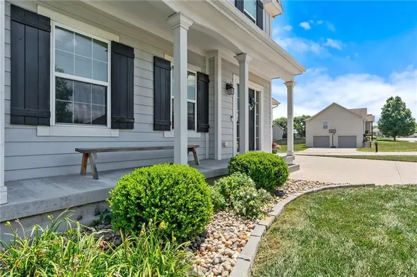 1613 Renea CT, Kearney, MO 64060