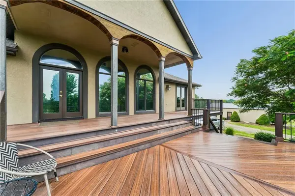 24858 Columbia RD, Paola, KS 66071