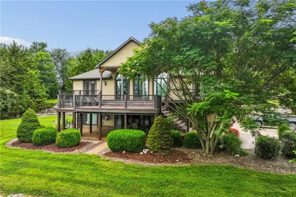 24858 Columbia RD, Paola, KS 66071