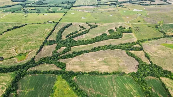 000 Cowsert RD, Braymer, MO 64624