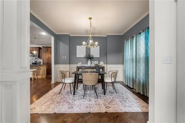 508 SW Lake Side DR, Lee's Summit, MO 64064