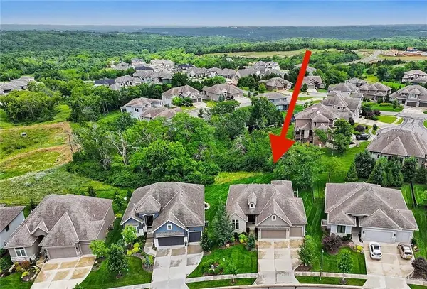 8193 Valley RD, Lenexa, KS 66220