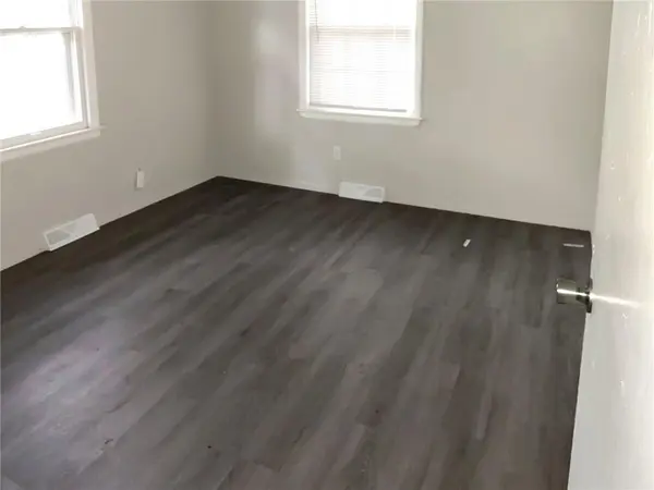 7707 E 118th TER, Kansas City, MO 64134