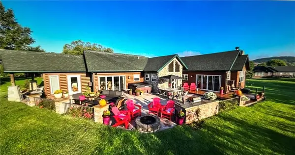 23 Cottage Park E CT #22, Camdenton, MO 65020