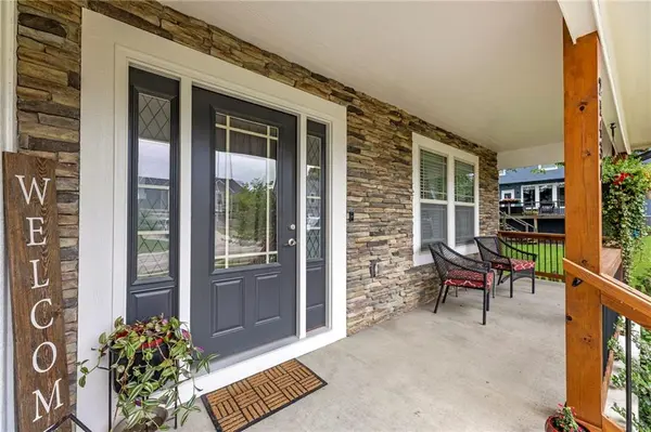 21431 W 47th TER, Shawnee, KS 66218