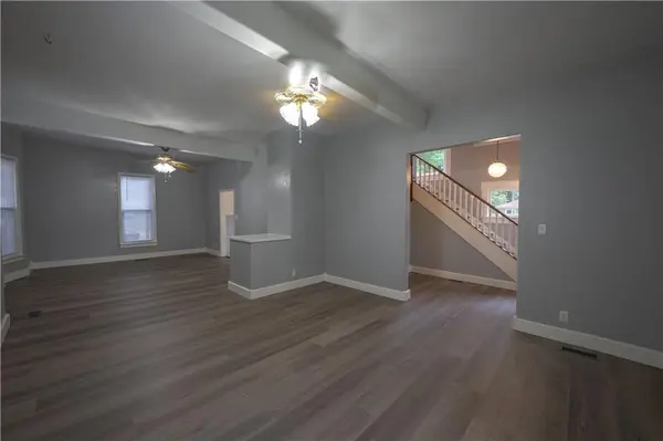 615 W 6th ST, Coffeyville, KS 67337