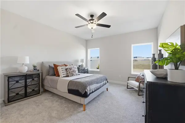 16649 Lawson ST, Olathe, KS 66062