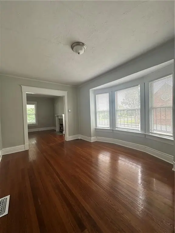 3634 Michigan AVE, Kansas City, MO 64109