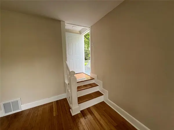 2722 Seneca ST, St Joseph, MO 64507