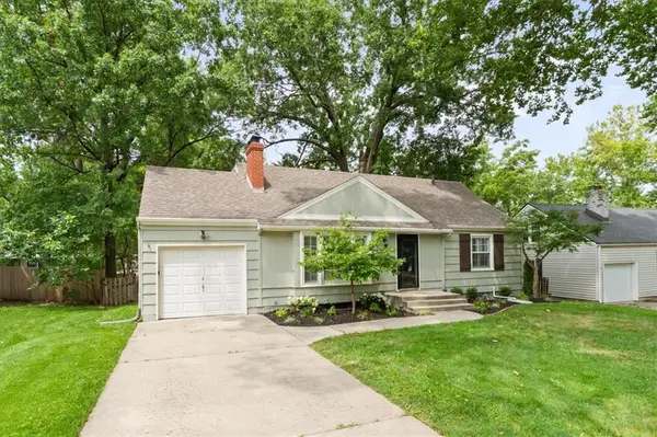 5200 W 72ND ST, Prairie Village, KS 66208