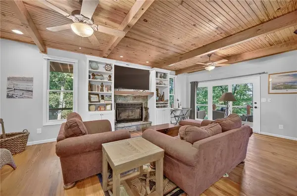 315 Country Ridge DR, Camdenton, MO 65020