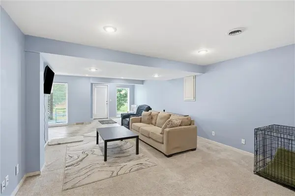 12264 S Crest DR, Olathe, KS 66061