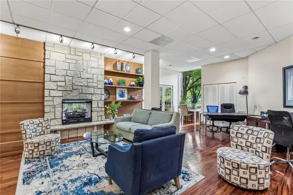 3838 Rainbow BLVD #1003, Kansas City, KS 66103