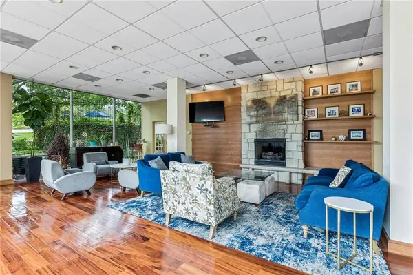 3838 Rainbow BLVD #1003, Kansas City, KS 66103