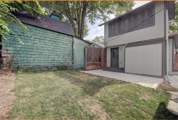 4812 Mercier ST, Kansas City, MO 64112