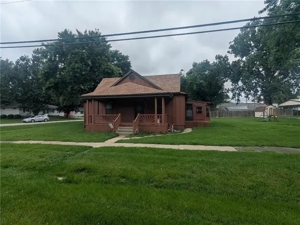 104 S 4th ST, Garden City, MO 64747