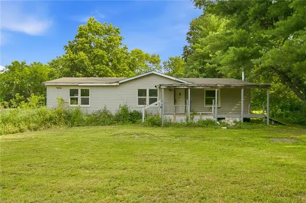 15000 E 200th ST, Peculiar, MO 64078