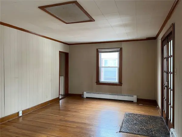 4512 Terrace ST, Kansas City, MO 64111