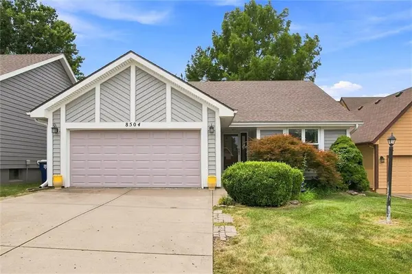 8504 N Chatham AVE, Kansas City, MO 64154
