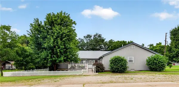 423 S Barbee ST, Fort Scott, KS 66701