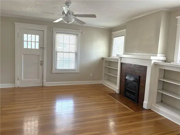 3241 Gillham RD, Kansas City, MO 64109