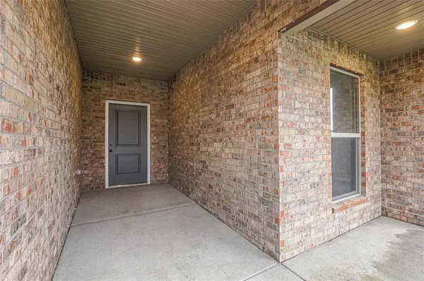 25241 W 92nd TER, Lenexa, KS 66227