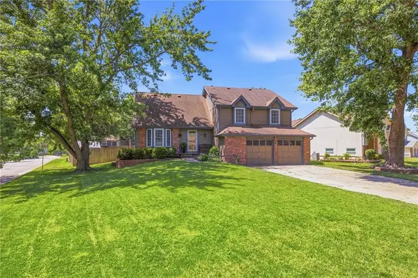16003 W 139th ST, Olathe, KS 66062
