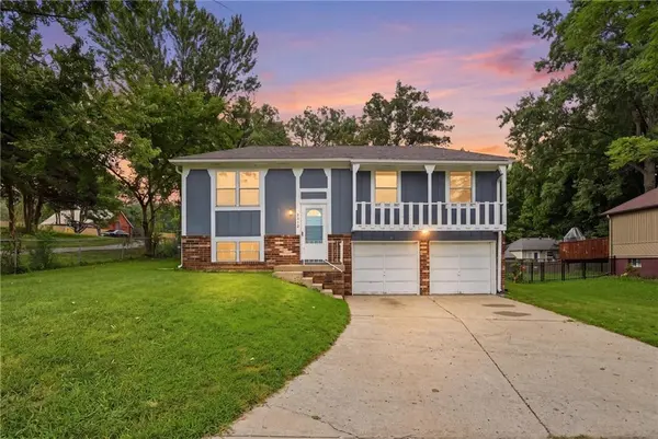 5212 NW Valley View RD, Blue Springs, MO 64015