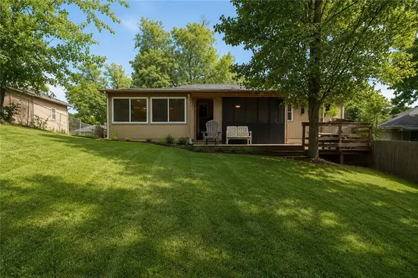 16309 E 34th ST, Independence, MO 64055