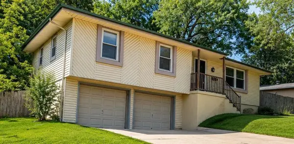 16309 E 34th ST, Independence, MO 64055