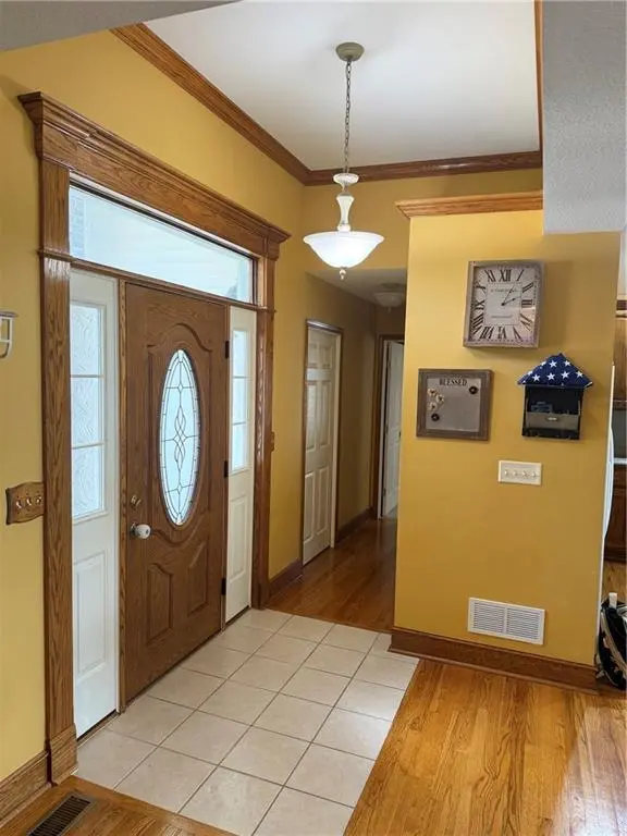 1206 Talon DR, Cameron, MO 64429