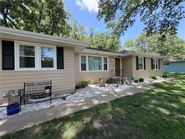 3017 Parkway A ST, St Joseph, MO 64507