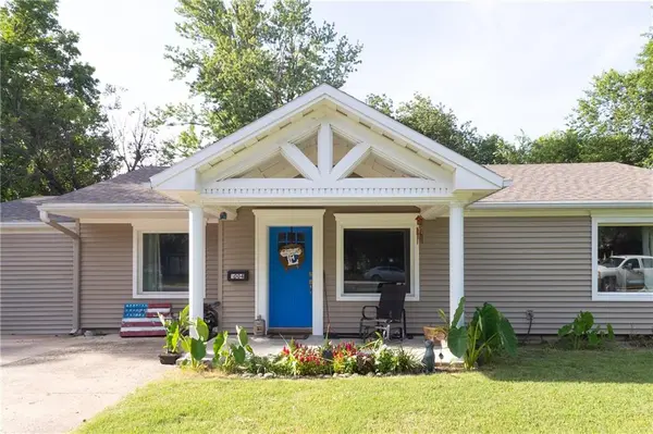 1004 E Main ST, Cherryvale, KS 67335