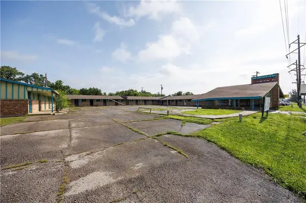 1112 E Main ST, Independence, KS 67301