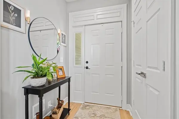 13735 Pembroke CIR, Leawood, KS 66224